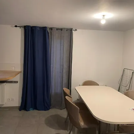 Villa 63 *